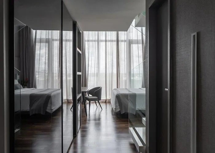 Suryaa Hotel Pinhais, Curio Collection By Hilton